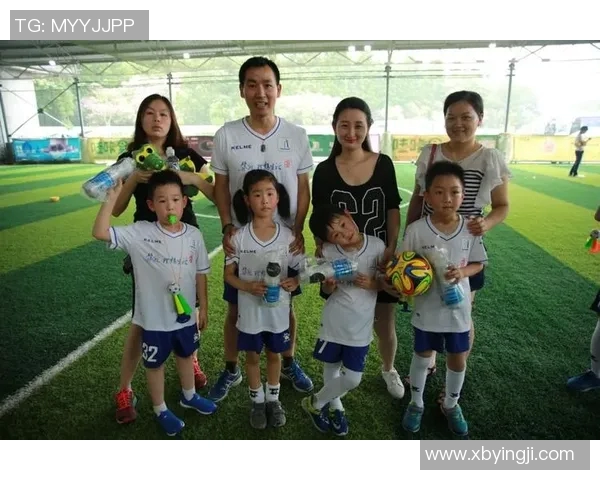 足球明星为女儿拍摄创意视频展现温馨亲子时光与足球梦想